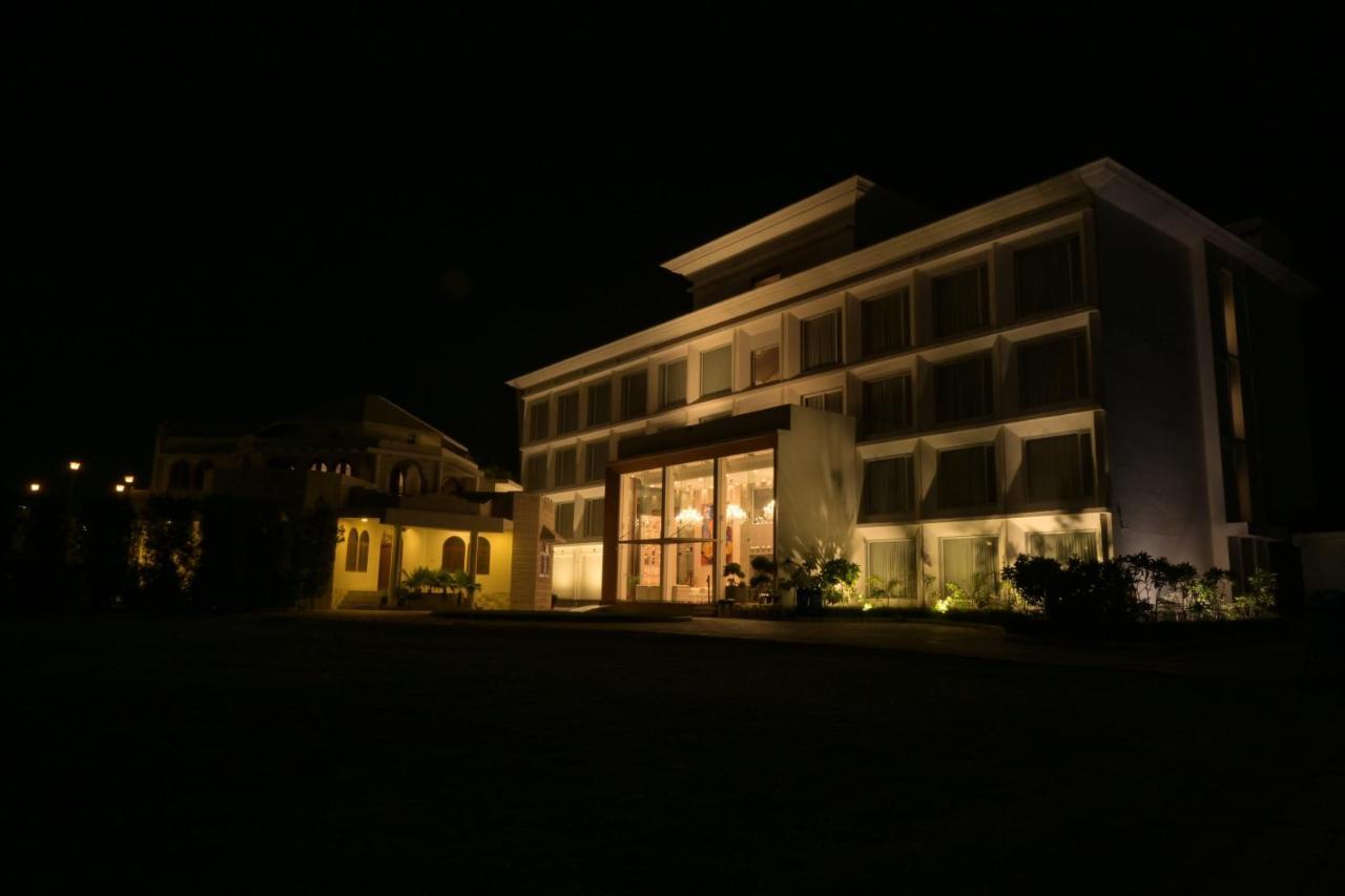 Stardom Resort Džajpur Exteriér fotografie