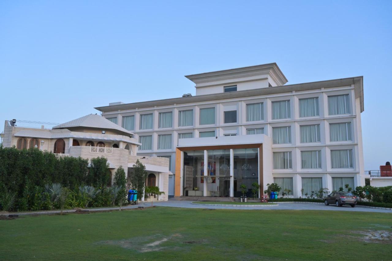 Stardom Resort Džajpur Exteriér fotografie
