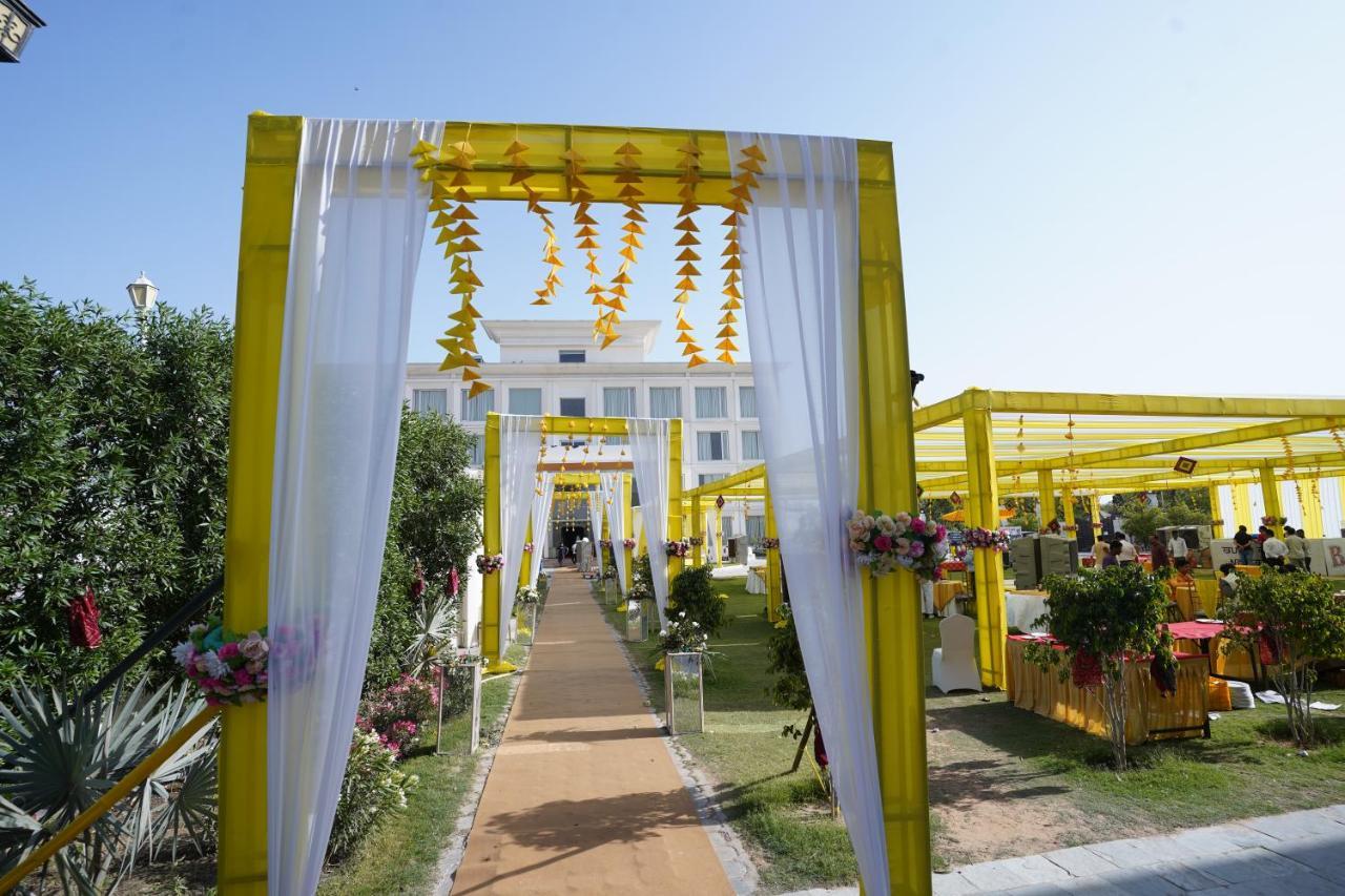 Stardom Resort Džajpur Exteriér fotografie
